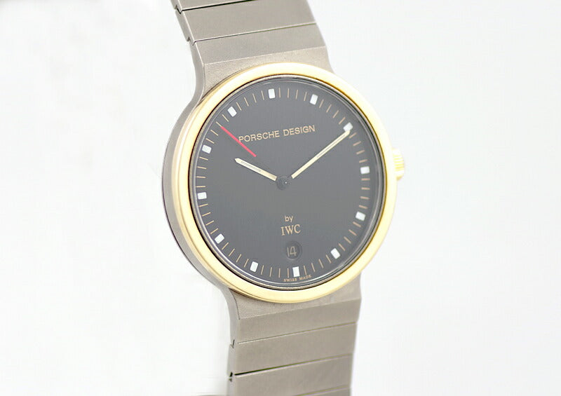 希少品 電池交換済 PORCHE DESIGN by IWC ポルシェデザイン ウルトラスポルティボ デイト 黒 ブラック 文字盤 チタン YG イエローゴールド コンビ ボーイズ クォーツ ウルトラスポルティポ インターナショナルウォッチカンパニー【6ヶ月保証】【腕時計】【中古】