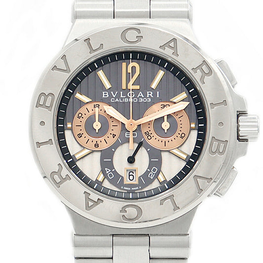 BVLGARI ブルガリ ディアゴノ カリブロ 303 クロノグラフ K18WGベゼル DG42SWGCH デイト 裏スケ グレー SS ステンレス コンビ メンズ 自動巻き【6ヶ月保証】【腕時計】【中古】